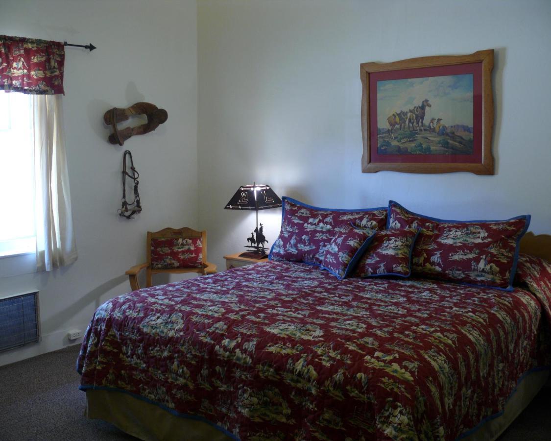 Kay El Bar Guest Ranch Hotel วิคเคนเบิร์ก ภายนอก รูปภาพ